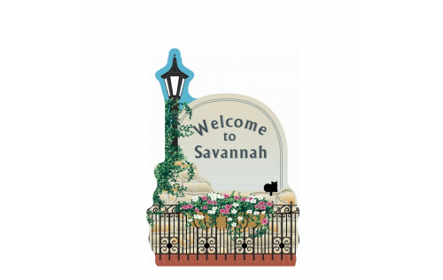 Welcome to Savannah sign, Savannah, Georgia.  Handcrafted in 3/4" thick wood by The Cat's Meow Village in the USA.